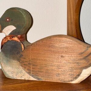 🦆 Vintage Wooden Duck Wall Decor